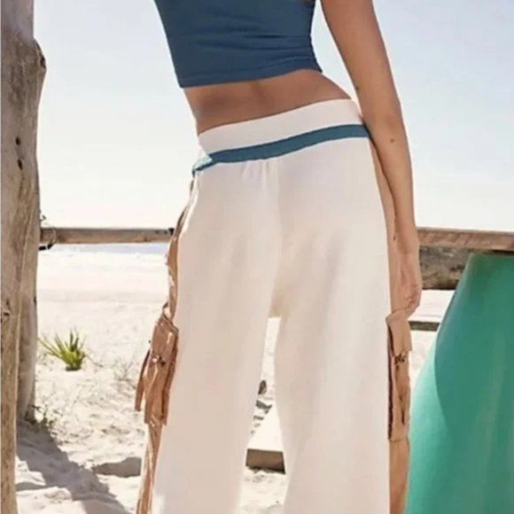 Free People  Movement Playoff Colorblock Wide Leg Cargo Pockets Ivory Size M - Picture 3 of 10
